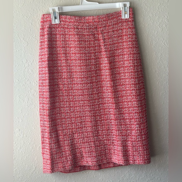 St. John Collection Red and White Tweed Knit Heather Dash Pencil Skirt Size 6 - Picture 4 of 4